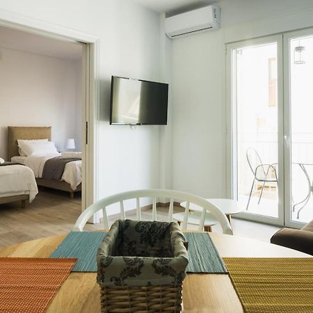 Comfort Zone Apartment In The Heart Of Athens Atenas Exterior foto